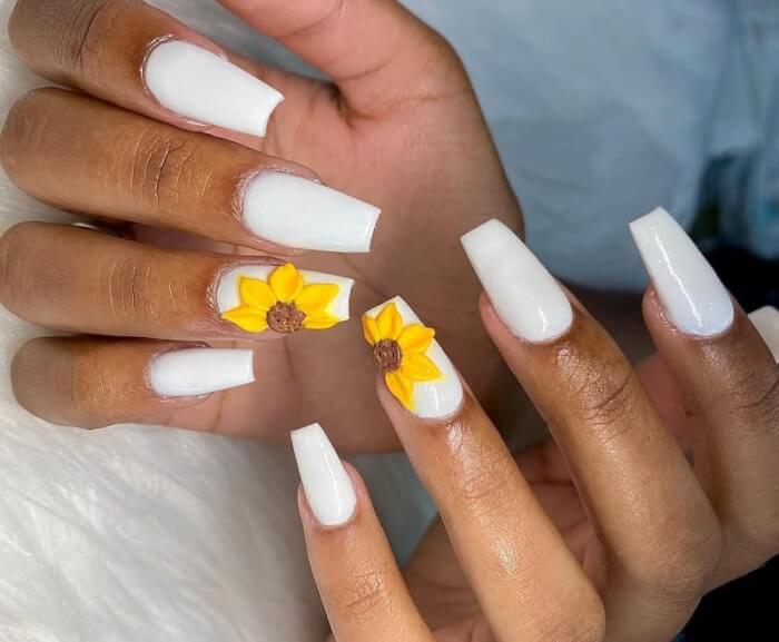 30 Attractive Sunflower Nails That Will Make Everyone Jealous - 207
