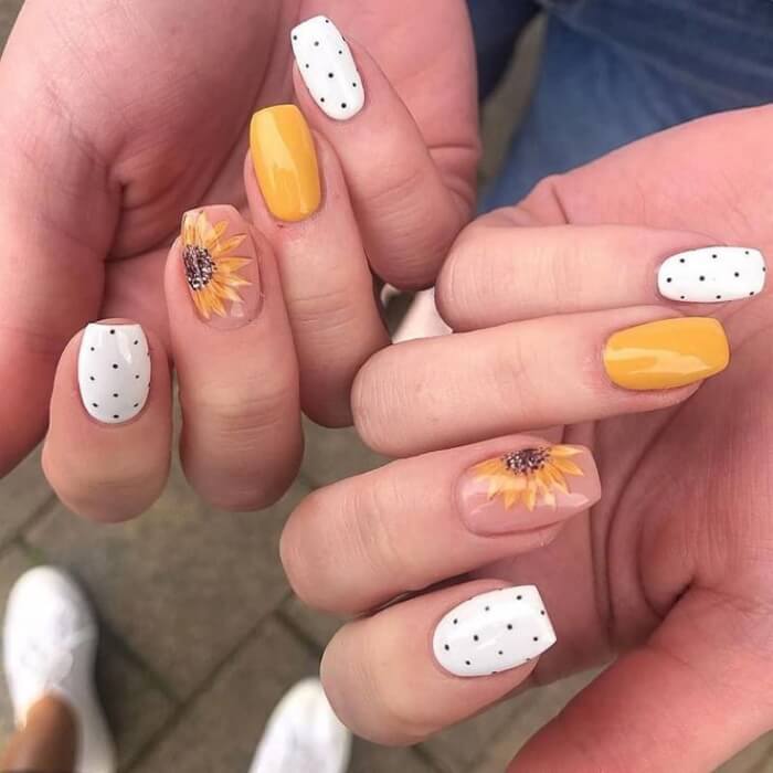 30 Attractive Sunflower Nails That Will Make Everyone Jealous - 211