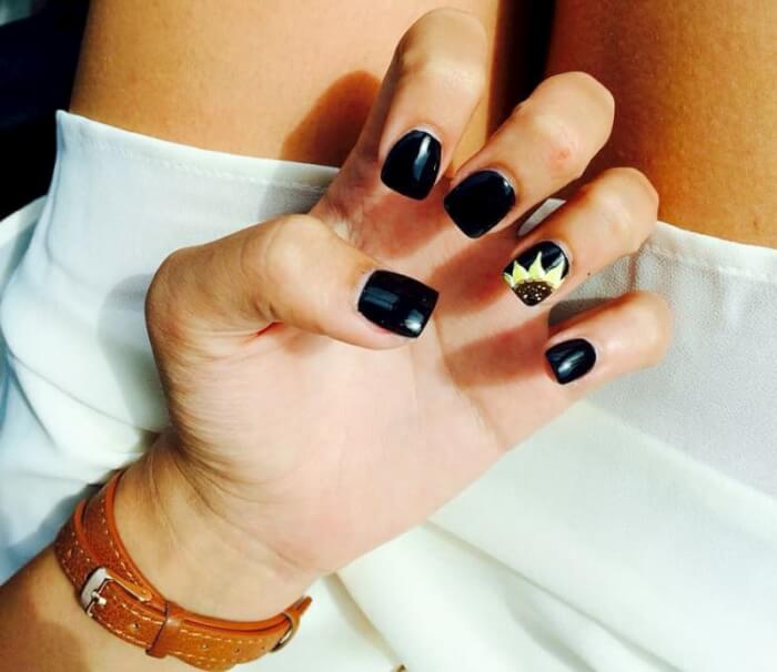 30 Attractive Sunflower Nails That Will Make Everyone Jealous - 217