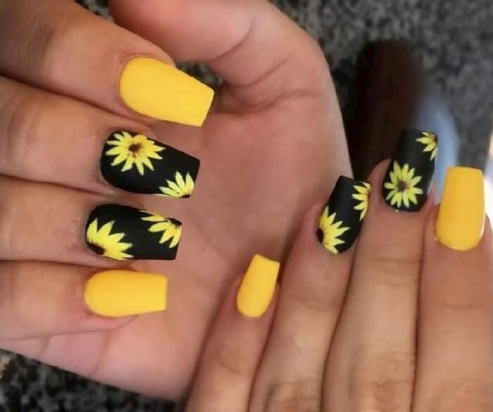 30 Attractive Sunflower Nails That Will Make Everyone Jealous - 221