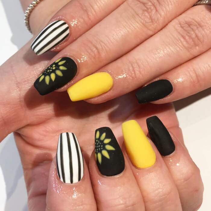 30 Attractive Sunflower Nails That Will Make Everyone Jealous - 223