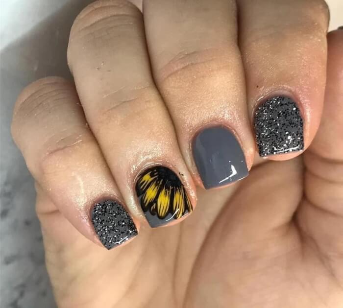 30 Attractive Sunflower Nails That Will Make Everyone Jealous - 189