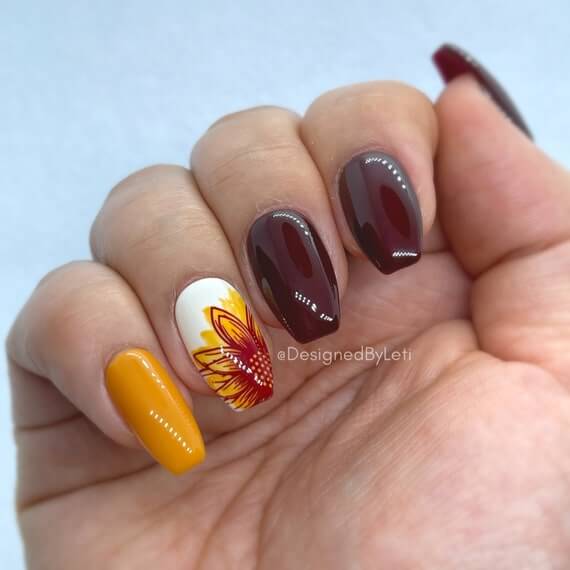 30 Attractive Sunflower Nails That Will Make Everyone Jealous - 199
